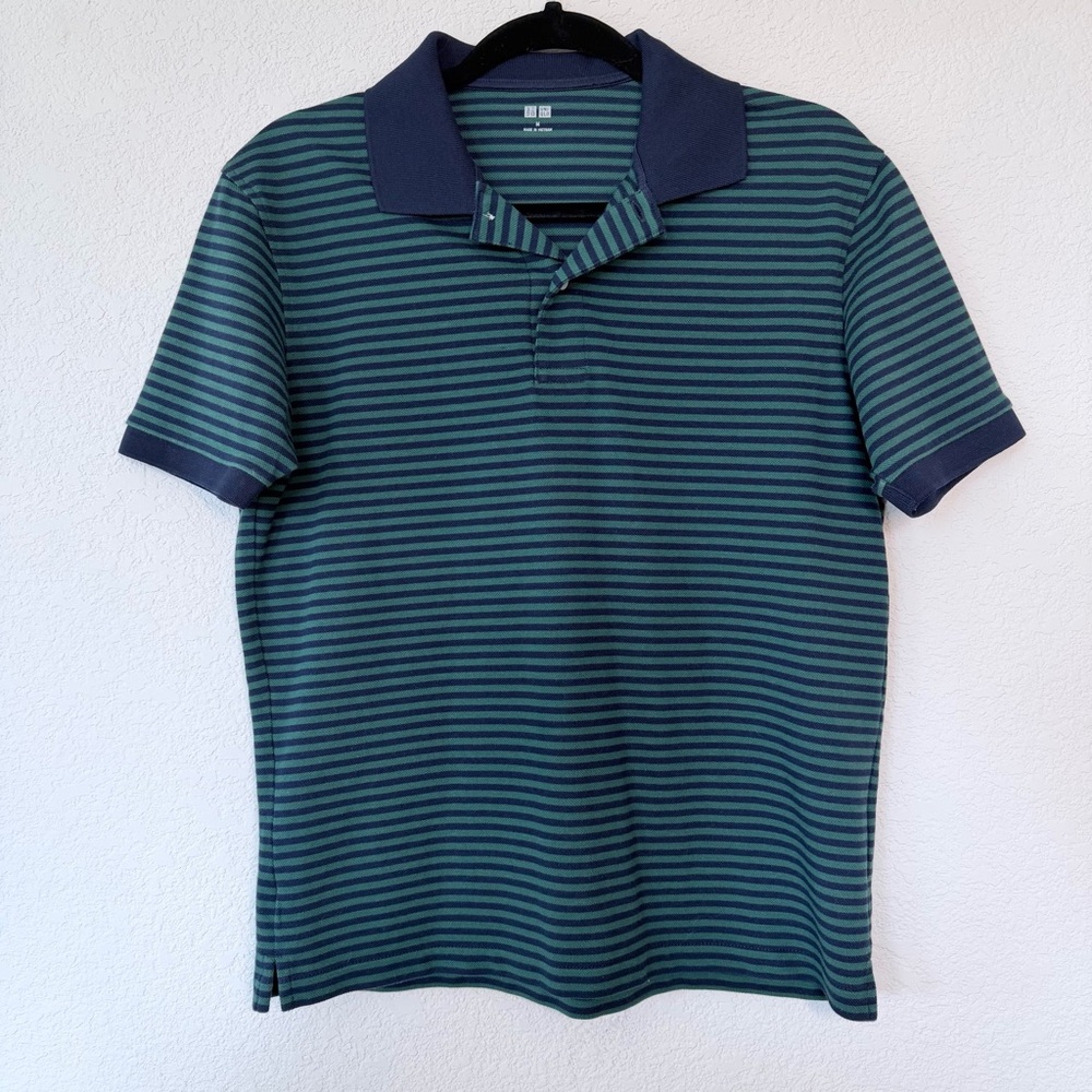 UNIQLO Men’s Navy and Green Striped Polo Shirt Size M
